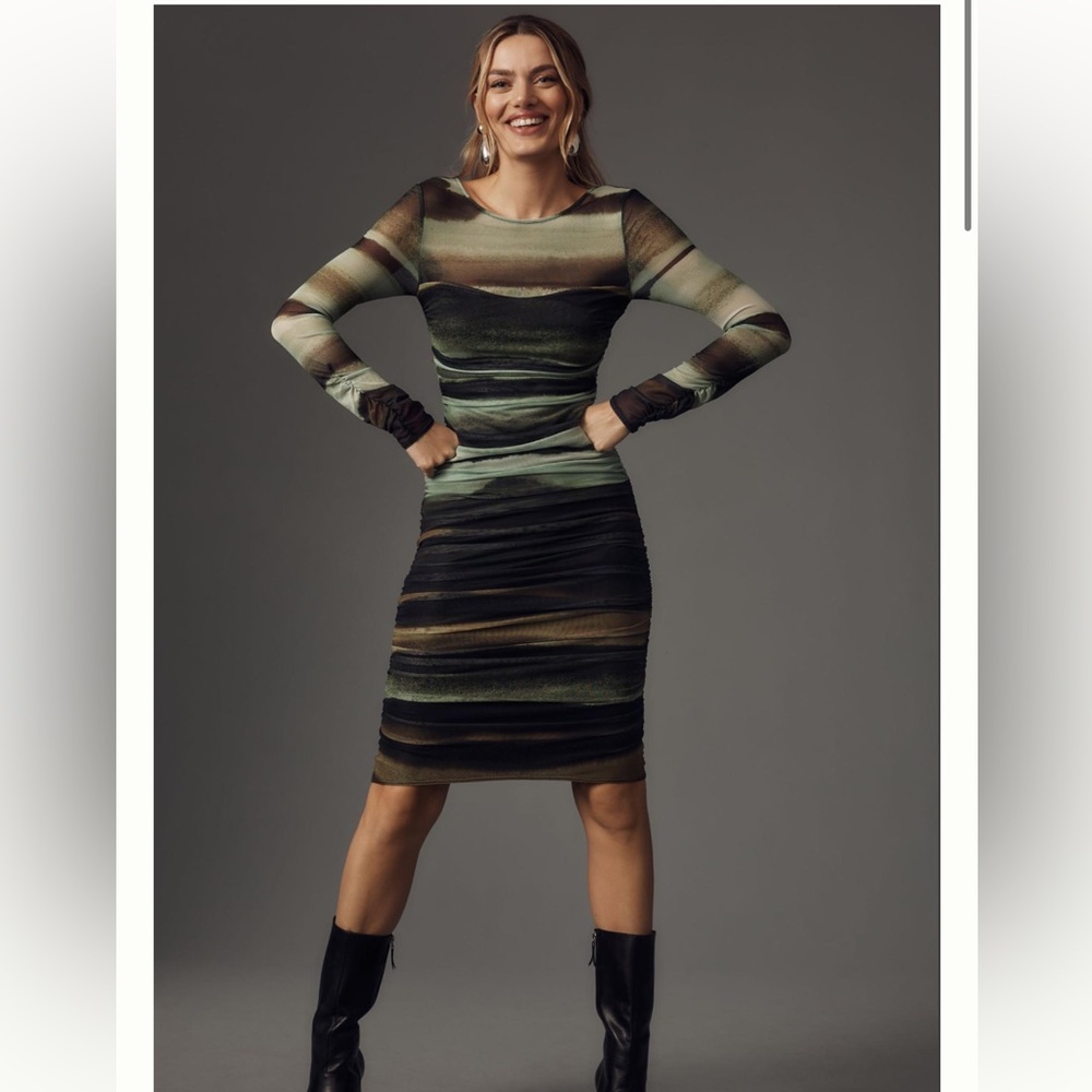 By Anthropologie Ruched Mock-Neck Long-Sleeve Midi Dress large petite
